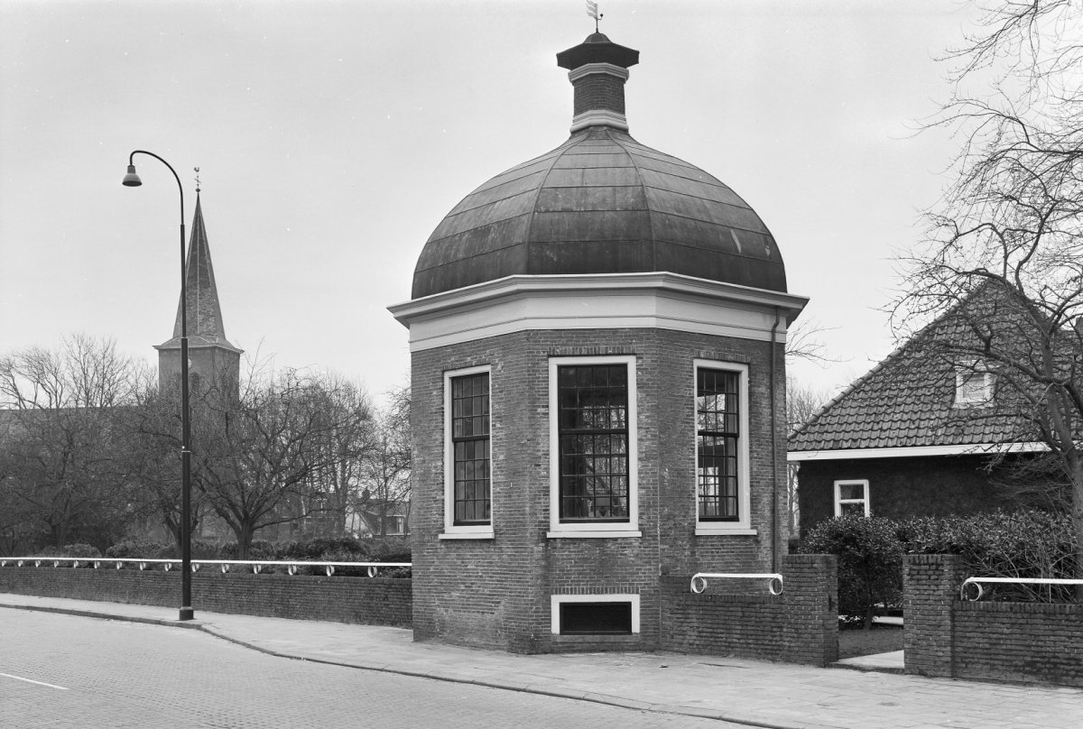 Theehuis met koepel in Welgelegen