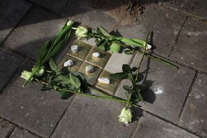 thumb struikelstenen heerenveen stroffelstiennen stolpersteine